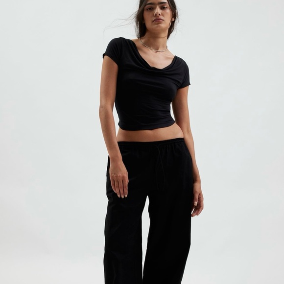 Urban Outfitters Off-Shoulder Cowl Neck Top - Picture 2 of 4
